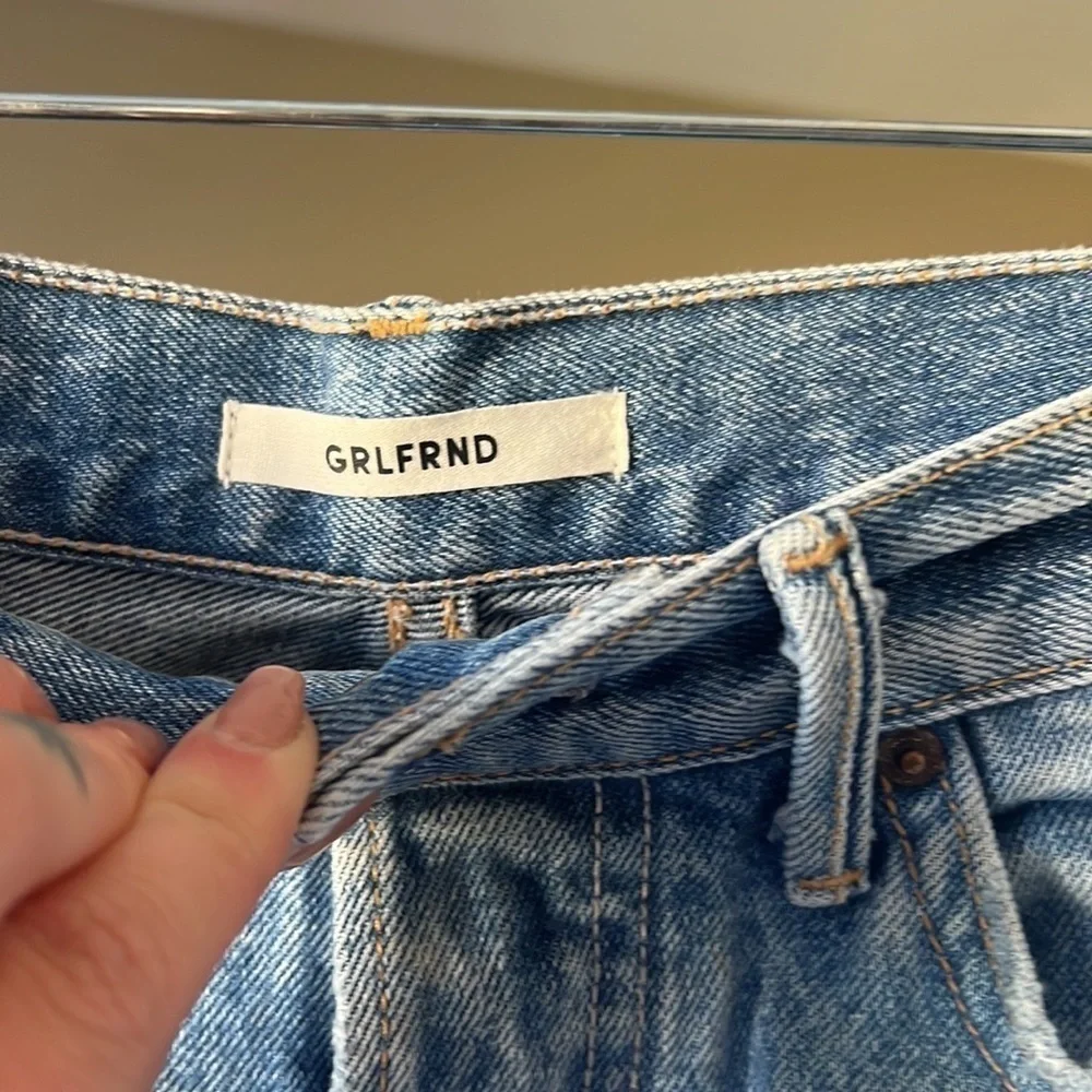 GRLFRND/ Beverly One For the Road/ Mom Shorts - Picture 7 of 9